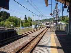ほくほく線で越後湯沢駅に向かいます。