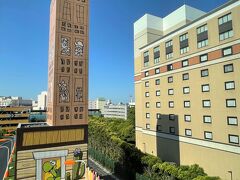 千葉・舞浜『東京ディズニーリゾート・トイ・ストーリーホテル』4F

「スーペリア・アクセシブルルーム」のお部屋のベッドルームからの
眺望の写真。

『ホテルオークラ東京ベイ』、「ジェシーのクリッターコテージ」。
