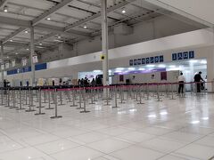 ●関西空港第2ターミナル

飛行機を使って、18切符旅をしてみようと思います。
5:31。
早朝の関西空港第2ターミナルです。
