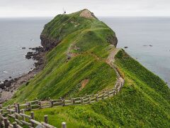 遊歩道「チャレンカの小道」を進みます。