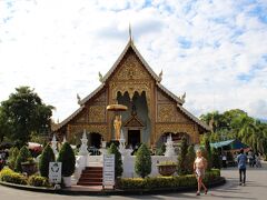 旧市街をてくてくと南下し、１４時２０分、年明け早々の夜にも訪れたワット・プラ・シンへやって来ました。

１４世紀半ばのラーンナー王国第５代の王パーユーにより建立された、チェンマイで最も格式の高い寺院です。

【amazing THAILAND～ワット・プラシン】
https://www.thailandtravel.or.jp/wat-phra-singh/