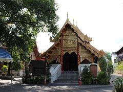 １５時、これで寺院巡りを最後にすべく、ワット・プラ・シンの南にあるワット・ムーン・グン・コーン（Wat Muen Ngen Kong）へ。

１４世紀後半のグーナー王の時代に高級官僚のムーン・グン・コーンによって建てられたことからこの名が付けられたとのこと。

【amazing THAILAND～ワット・ムーン・グン・コーン】
https://www.thailandtravel.or.jp/wat-mueng-nguen-kong/