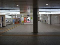 ●多摩モノレール 立川南駅＠JR/立川駅界隈

多摩モノレール 立川南駅にやって来ました。
既に駅は開いていますね。
現在4:50。
始発は、5:16。
開けるのが早い！