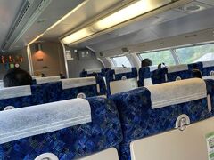 大船駅を朝6時33分に出る東海道線・高崎行に乗ります。高崎まで2時間43分の長旅になりますのでグリーン車に座ります。これでグリーン券800円はお得感満載です。