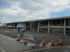 広島市街から宮島ヘ移動。30分くらいで着きました。