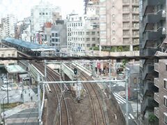 　両国駅を見ながら、しばし停車してしまうありさまでした。ここで降ろしてくれれば、宿舎まですぐなんだけど…
　浅草駅・上野駅での下車、廃止しちゃダメじゃん！