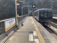そんな区間の途中にある武田尾駅で降りてみる。