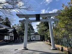 尾山神社に到着。
裏道を歩いて来たので横から入ってしまったようです。

★尾山神社
http://www.oyama-jinja.or.jp/