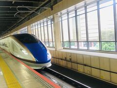 大宮駅は7時29分発の上越新幹線「とき303号」で出発。