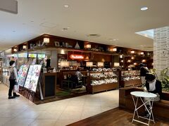 １１：５０

羽田から池袋って小一時間かかって何気に遠い…(。-∀-)

観劇前のランチはルミネ池袋８階にあるモクオラ ディキシー ダイナーへ。

トラベラー“オカンカン”さまのクチコミを拝見して、スタッフさんの対応も良さそうだったのでこちらに決めました。