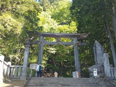 戸隠神社に移動し、5社参りに挑戦