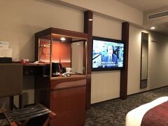 熊本のホテルは’ダイワロイネットホテル熊本銀座通り’です。本日から２泊お世話になります。最近できたばかりで新しくて綺麗なホテルでした。