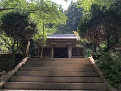 教会のすぐ近くには﨑津諏訪神社があります。