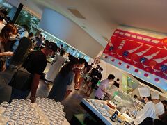 2日目：
前回オープン時に結構並んでいたので、早めにいくと5組目くらい。大変盛況でした。