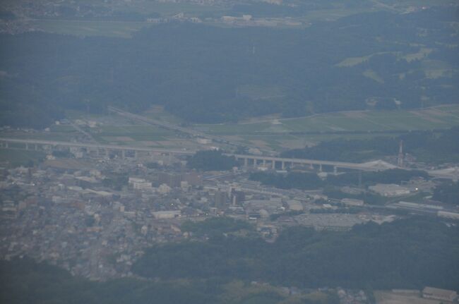 　新幹線高架が見えます。