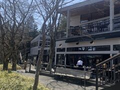 お昼ごはんは「沢村」で食べることにしました。