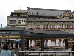 京阪電鉄 祇園四条駅で、乗り換えましょう・・