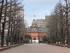 札幌駅前通りを北へ。
赤れんが庁舎もキレイですね。