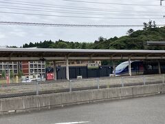 そのあとは倉吉駅へ。
なんか特急みたいなのが停まってる。鉄道は詳しくないのでよくわからないけど、スーパーはくとかな？

