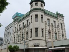 1918年(大正7年)に建設された、ネオルネッサンス様式の埼玉りそな銀行川越支店。