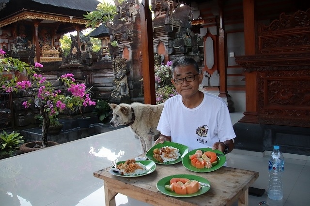 残りの滞在日数が少なくなると、いつものように寂しくなってくる。<br />今日も親爺は早起き。<br /><br />親爺の行動に合わせてマデさんが朝食を作ってくれる。<br />