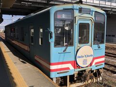チェックアウト後、大垣駅に行くと、樽見鉄道の列車がとまっていた。これが終点の樽見までいく「始発」となる。