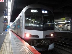 旅の始まりは岡山駅。
岡山10：23発　マリンライナー21号3121M　高松行に乗車。