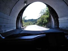 熊本地震で一時、不通だった俵山トンネルも
すっかり復旧しています。