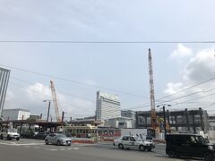 せっかくだから昼公演前に散策したいな～とGoogleマップをながめてたらハイキングコース発見！出発！

がっつり工事中の広島駅を通り抜けます。