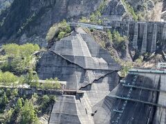 上の方の建物のところに展望台があるみたいです。
ただ、あそこまで階段で登るしか無いらしく…めっちゃ悩んだけど登りました！
200段くらいあったみたい(;_;)