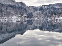 麻生大橋から見た只見川。
雪景色を楽しみながら大内宿へ向かう。