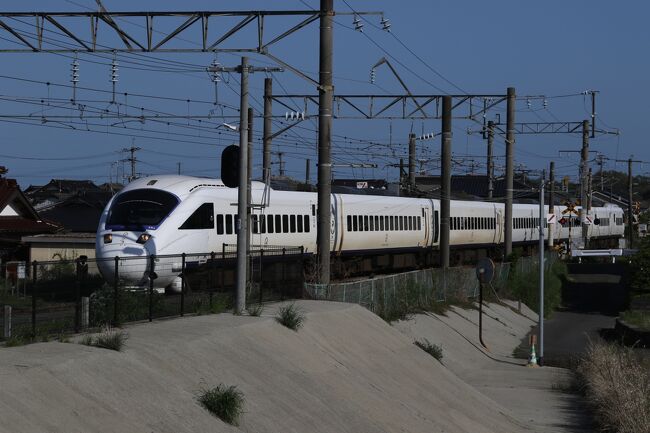 肥前浜に戻ると博多行きかもめが通過