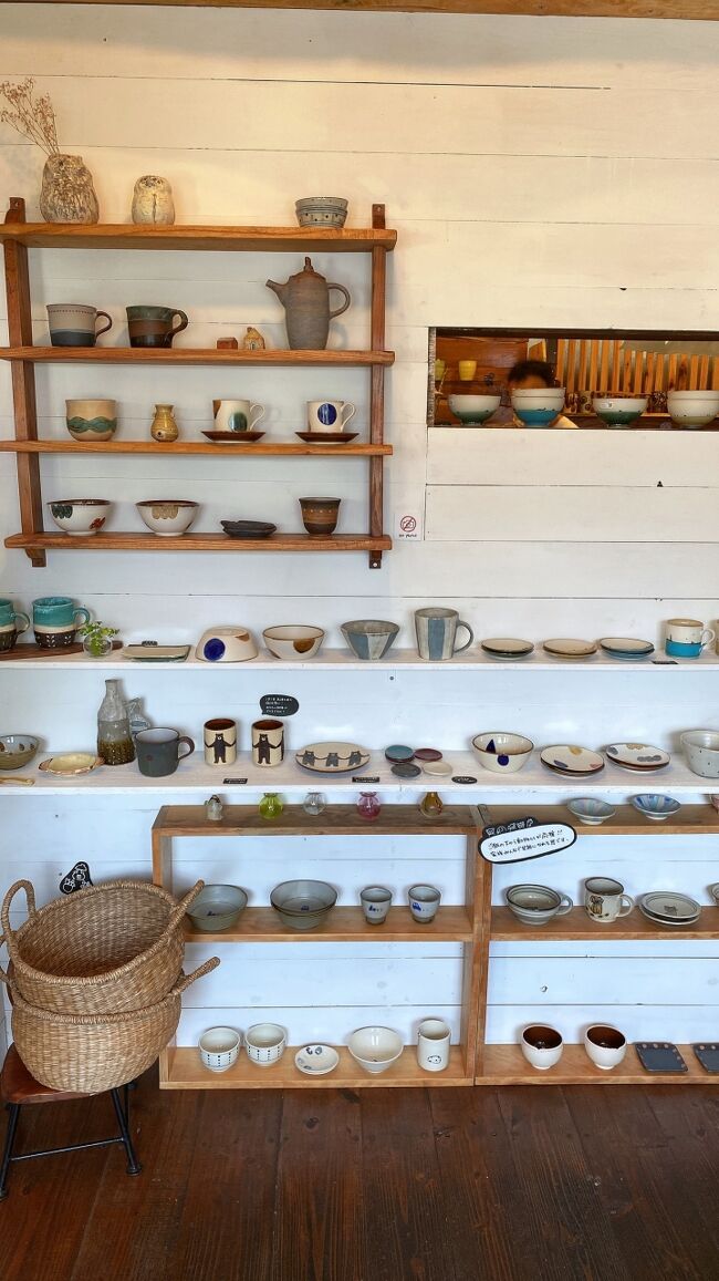 このお店で、私は自分用（また・笑）に<br />青い個性的なマグカップを買いました。