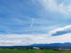 ■佐久平駅付近
田園風景が広がる佐久盆地（佐久平）を眺めます。
この後の新潟県や富山県の田園風景も楽しみです。