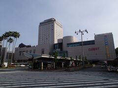 ２日目朝、徳島駅前です。