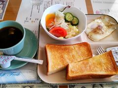 ●喫茶パイン＠JR/敦賀駅前

モーニングを頂きました。
700円です。