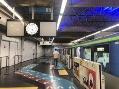 浜松町駅発の東京モノレールも始発。