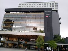熊本駅に隣接する「アミュ　プラザ」