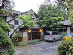 本日のお宿はここ。

「料理旅館 巴川荘」