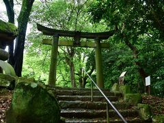 高城城
諫早城ともいう。
現在は諫早公園となっている。
この日は諫早到着までは雨が酷かったので、高城城行きは諦めてそのまま長崎まで移動しようかと思っていたが、いざ到着してみると雨が上がっていたので、何とか行けるのではと思い、行ってみた。