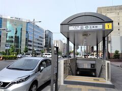 8:00　ホテル出発
烏丸線の五条駅から相互乗り入れの竹田駅へ
