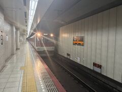 九条駅から地下鉄烏丸線で京都駅に移動。歩いても良かったのですが、スーツケースがあったからね。