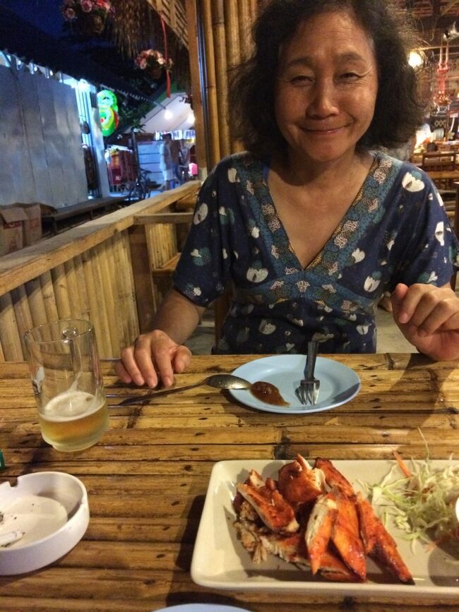 夕食は少し島の内部、