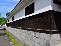 旧吉川邸厩門