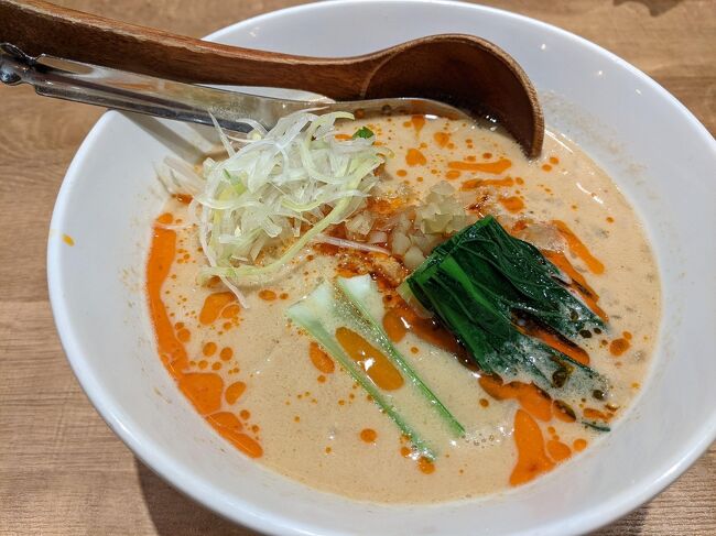 担々麺を食べた。