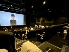 【トップガン＝マーヴェリック＝】

今回、劇内のマーヴェリック（トムクルーズ自身）も前作の登場人物達も皆、既にジジババ…『老兵は、ただ去るのみ』状態…。

これって36年前の自分を思い出しノスタルジーに浸れる要素が満載。第一作目当時、二十歳前後で甘酸っぱい思い出のある方は是非、映画館で観るべし～かな...。


PS)それにしても...今の時代、映画館に行くと「1,900円」もするのには流石に驚いたなぁ～by浦島太郎