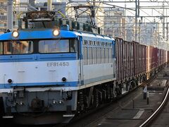 朝6時台に2本のEF81貨物列車があるので撮影に来たのですが、どうやら貨物ダイヤはまだ乱れているようで1本目の鹿児島行は定時でしたが2本目の熊本行は遅延しているようでやってきませんでした。

この日の撮影記はこちら
https://rail.travair.jp/?p=11707