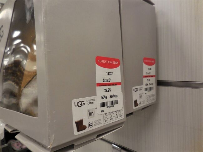 ちょっと！　UGGのムートンシューズが?50％offだってよ！”<br />どーすんの？　<br />え？　日本に居る息子の嫁さんにラインする？<br />孫にも買ってやってくださいよ。。。