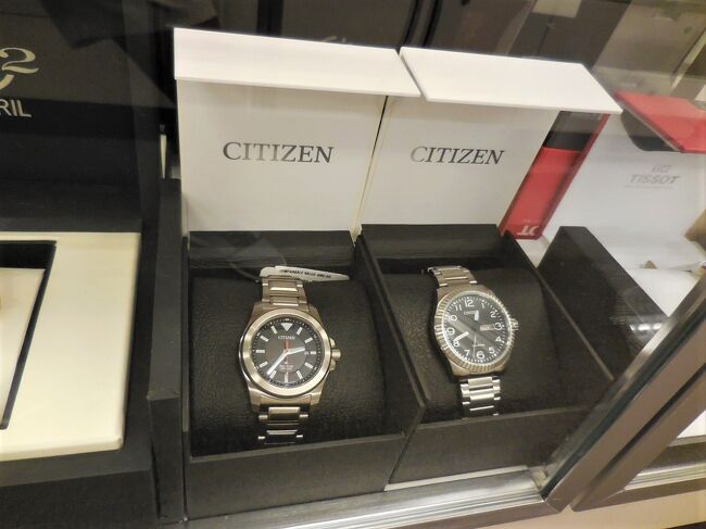 日本メーカー製の時計も、日本で買うより安かったりするので、世界の物流というものは、いったいどうなっているのやら？