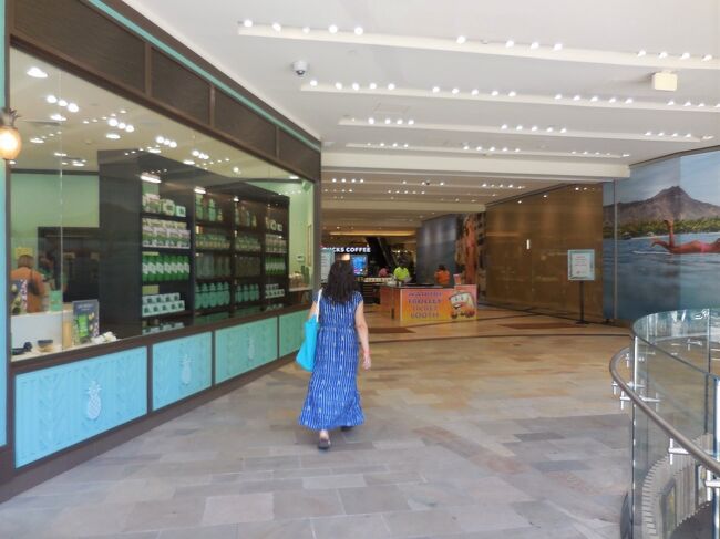 PCR検査センターは、ワイキキショッピングプラザの４階です。